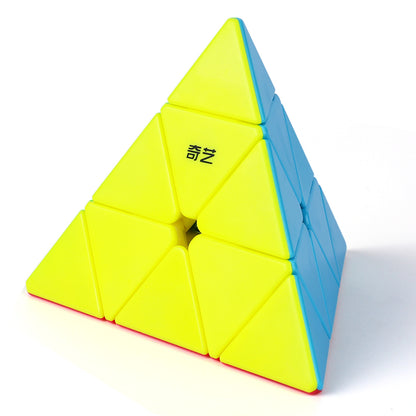 Drehpyramide Pyraminx S3 von QiYi – leichtgängig und stabil
